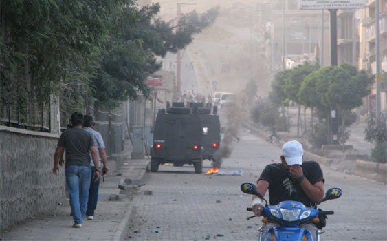 Cizre’de 3 çocuğa polis tarafından ateş açıldı