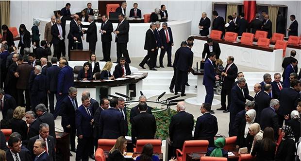 AKP’li Kahraman, TBMM’nin 27. dönem başkanı