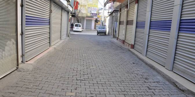 Diyarbakı’da kepenkler kapalı