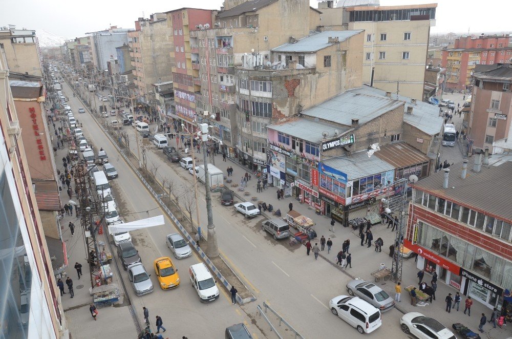 Yüksekova’da sokağa çıkma yasağı tamamen kaldırıldı