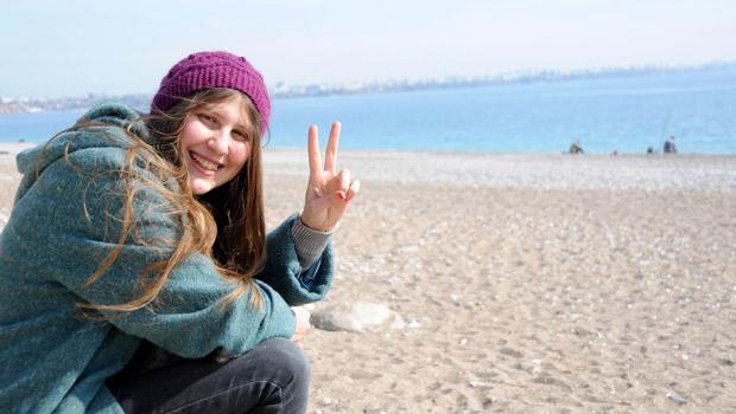 ‘Kırmızı fularlı kız’ın babasından paylaşım