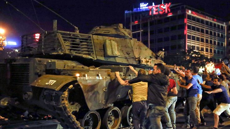 ’15 Temmuz’da tankı durdurdum’ dedi ama aslında kavga etmiş!