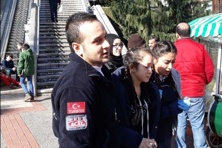 Yürüyen merdiven terse hareket etti: 7’si öğrenci 8 yaralı