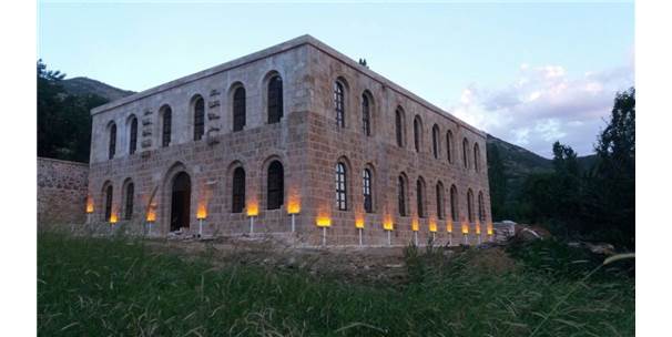 Kayme Sarayı Muhteşem Görüntüsü İle Göz Kamaştırdı