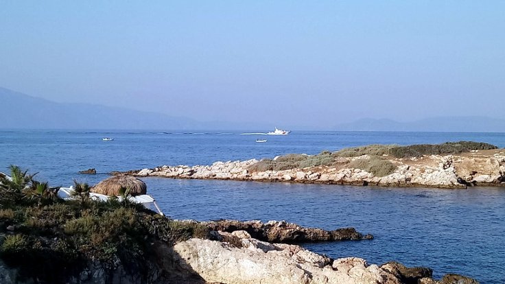 Kuşadası’nda, Göçmenleri Taşıyan Bot Alabora Oldu: 9 Kişi Can Verdi