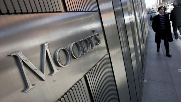 Moody’s: Türkiye’de hükümet döviz mevduatına erişimi sınırlayabilir