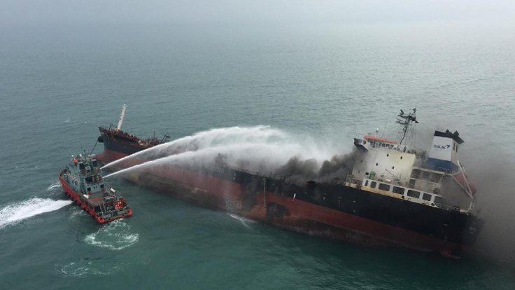 Kerç Boğazı’nda iki gemi alev aldı: 10 kişi öldü