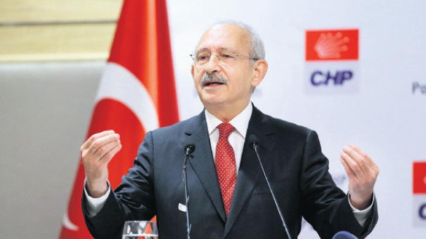 Kemal Kılıçdaroğlu PM’de istifa resti çekti