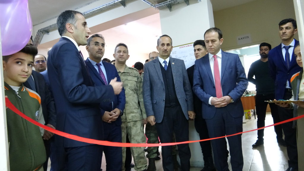 Şemdinli’de Görsel Sanatlar Atölyesi ve Müzik Atölyesi açıldı
