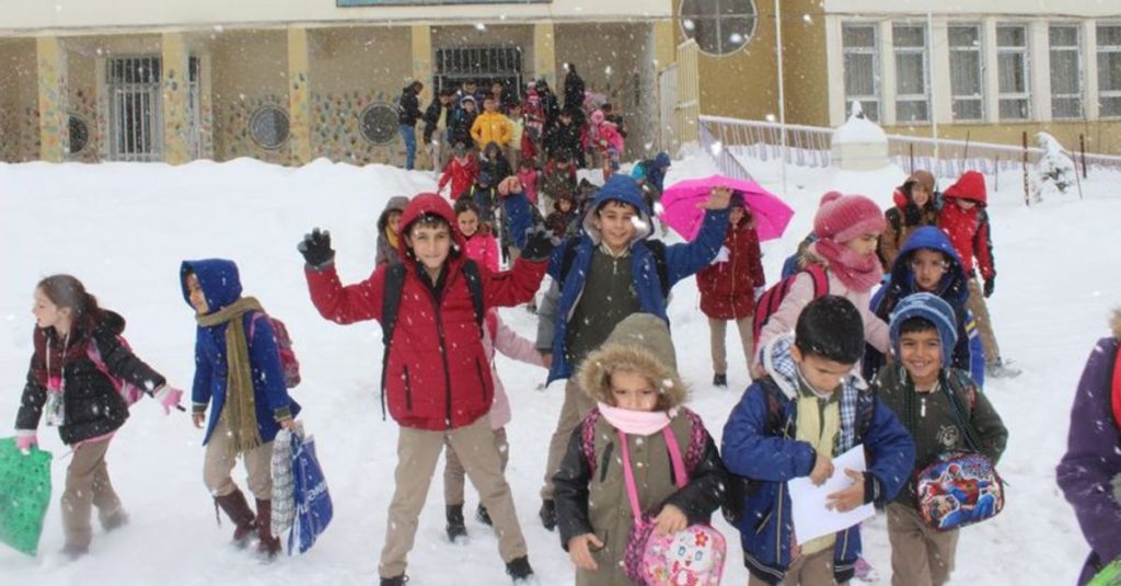 Hakkari, Yüksekova, Şemdinli ve Çukurca’da eğitime kar engeli
