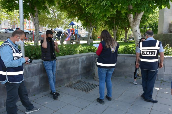 Sosyal mesafeye uymayan 2 bin 260 kişiye ceza
