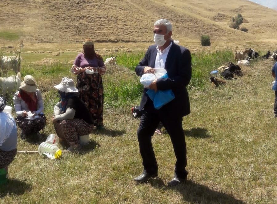 Yüksekovalı muhtardan örnek davranış