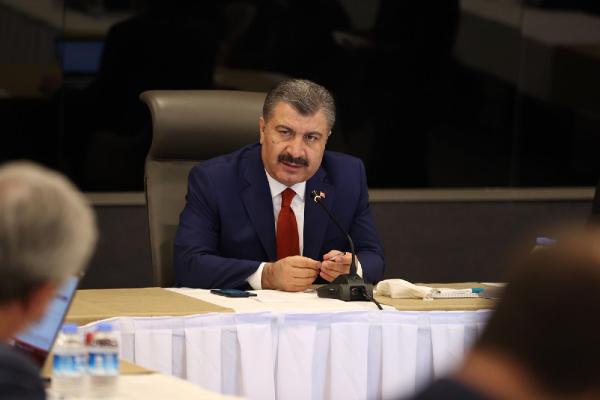 Türkiye’de korona virüsünden ölenlerin sayısı 7 bine yaklaştı