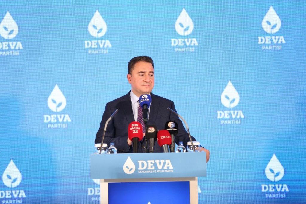 Babacan: Direksiyona başka bir partinin genel başkanı geçti
