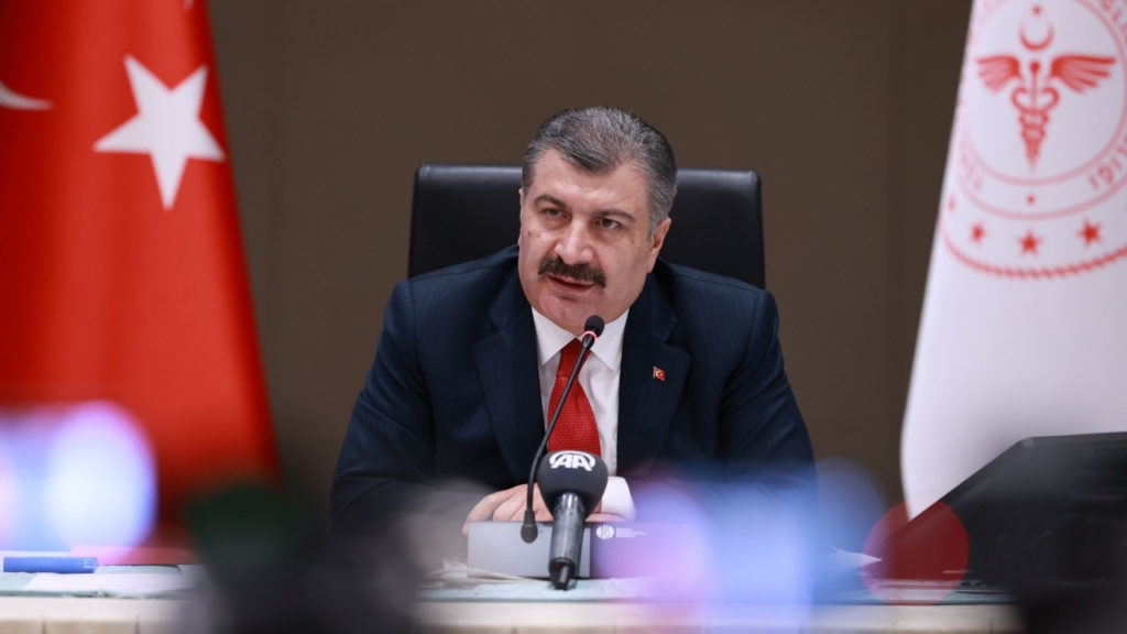 Koca: Yüksek öğretim teorik eğitimlere çevrimiçi olarak devam edilmeli