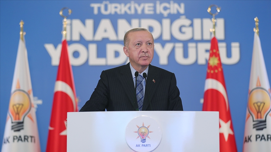 Erdoğan: Siz öğrenci misiniz terörist misiniz?