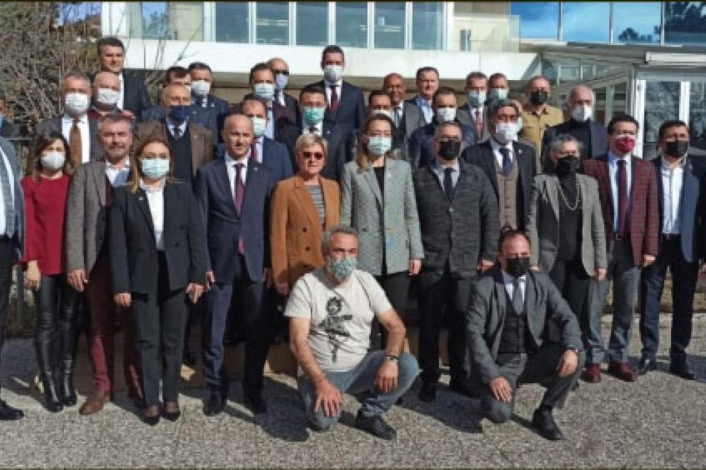 51 barodan ‘genel kurul’ bildirisi: Baro seçimlerinden elinizi çekin