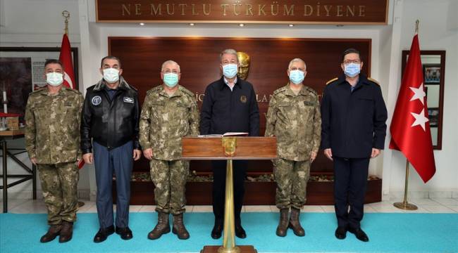 Milli Savunma Bakanı Hulusi Akar Yüksekova’da