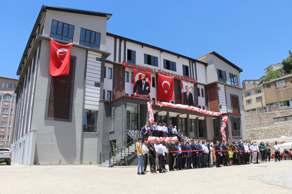Şemdinli Öğretmen Evi binasının açılışı yapıldı