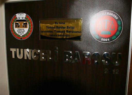 Dersim Barosu’ndan Ezgi Mola’ya destek: Hayretle takip ediyoruz