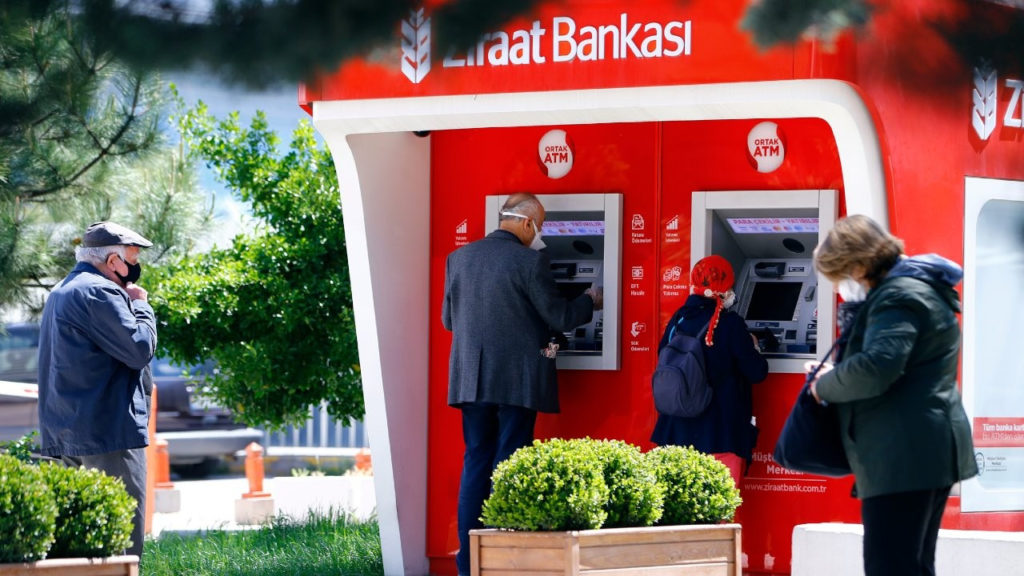HDP’den ’emekli bayram ikramiyeleri 2 bin lira olsun’ teklifi
