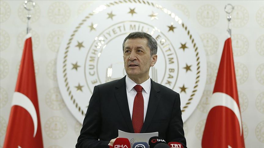 Milli Eğitim Bakanı Ziya Selçuk istifa etti
