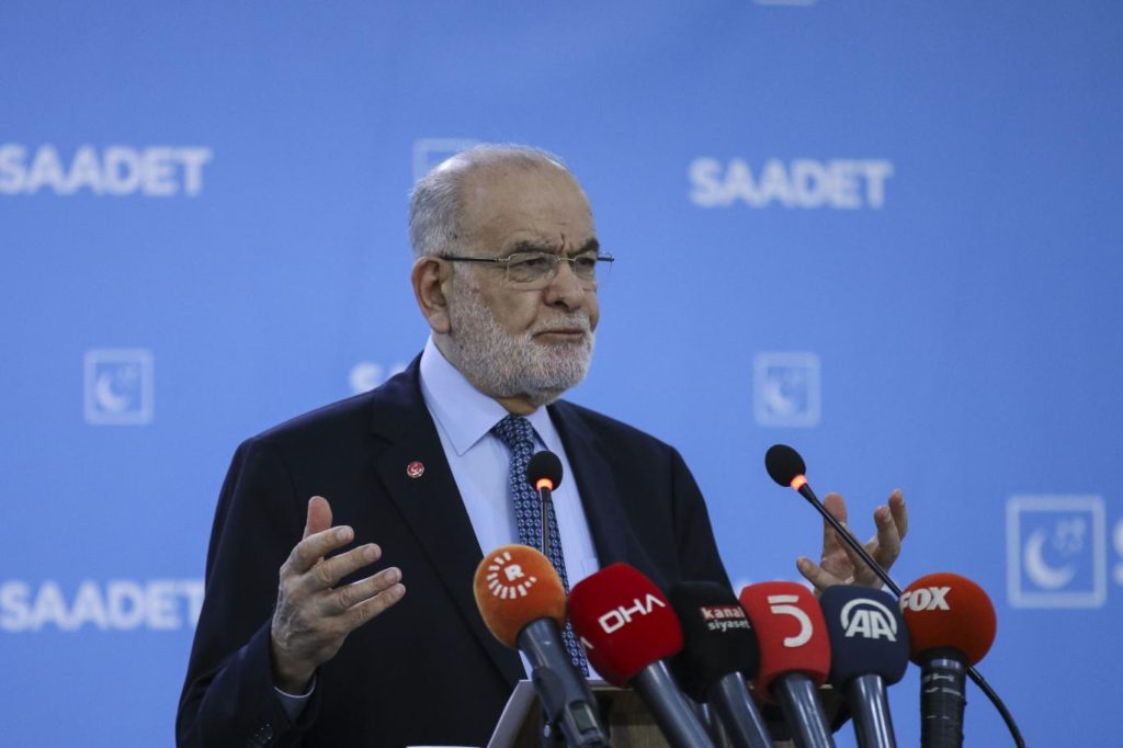Karamollaoğlu: En yakın rakibimize bile zam konusunda 3,5 kat fark attık