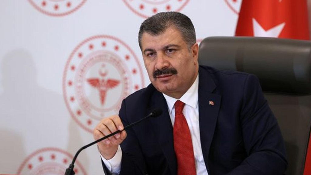 Koca: İstanbul’da günlük vaka sayıları 40 binden 20 binin altına indi
