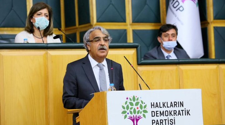 Mithat Sancar: Muhalefetin mesele HDP olunca hukuk varmış gibi davranması kabul edilemez