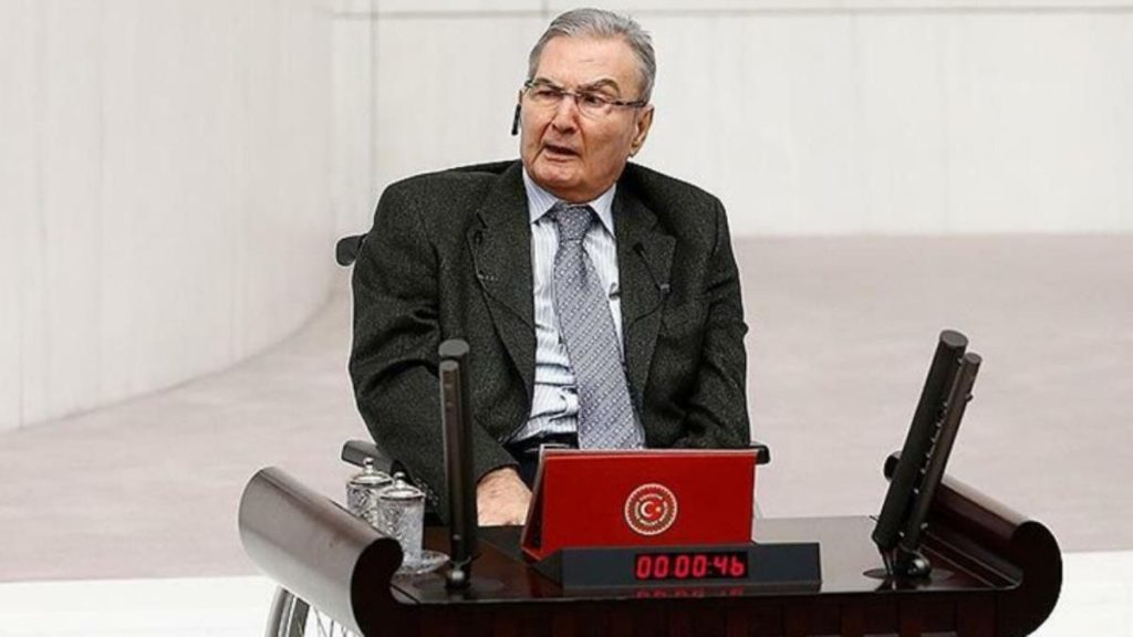 Deniz Baykal’ın kaset davasında ceza yağdı
