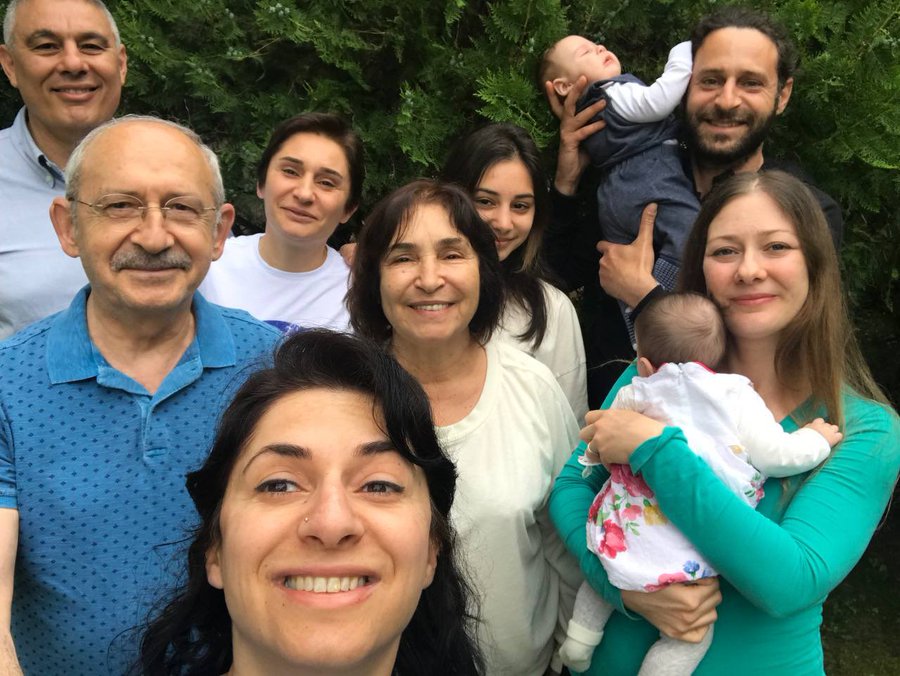 Kılıçdaroğlu: Ailemizin iki yeni üyesiyle iyi bayramlar dileriz