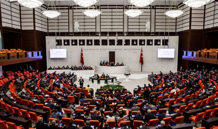 ‘Dezenformasyon teklifi’ görüşmeleri ertelendi
