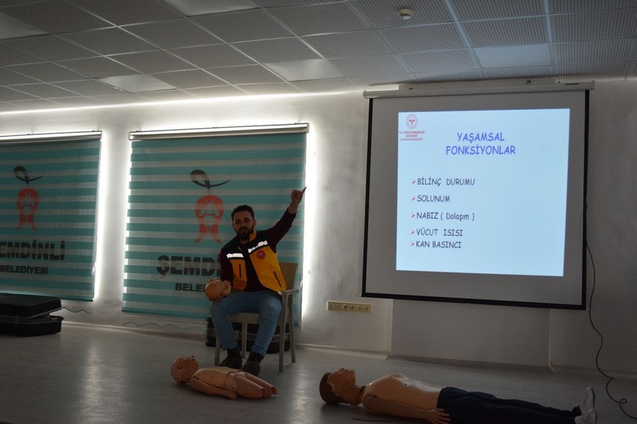 Şemdinli Belediyesi’nden İlk ve Acil Yardım Eğitimi