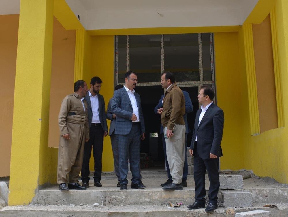 Kaymakam Ateş okul inşaatında incelemelerde bulundu