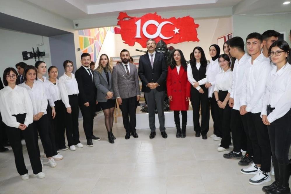 Vali Ali Çelik “Başarılı öğrencileri yurt için yurt dışı gezilerle ödüllendireceğiz”