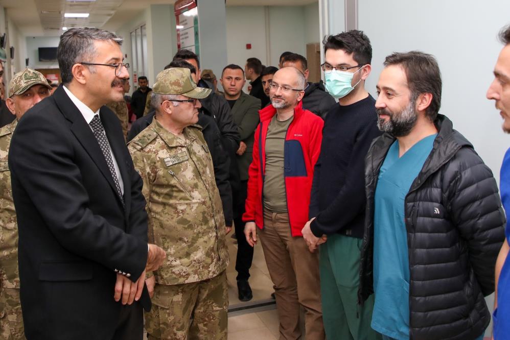 Vali Ali Çelik: “Derecik ilçesine nitelikli hizmet verilecek”