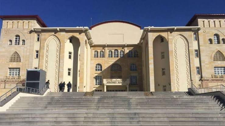 Hakkari ve ilçelerinde okullar tatil edildi!
