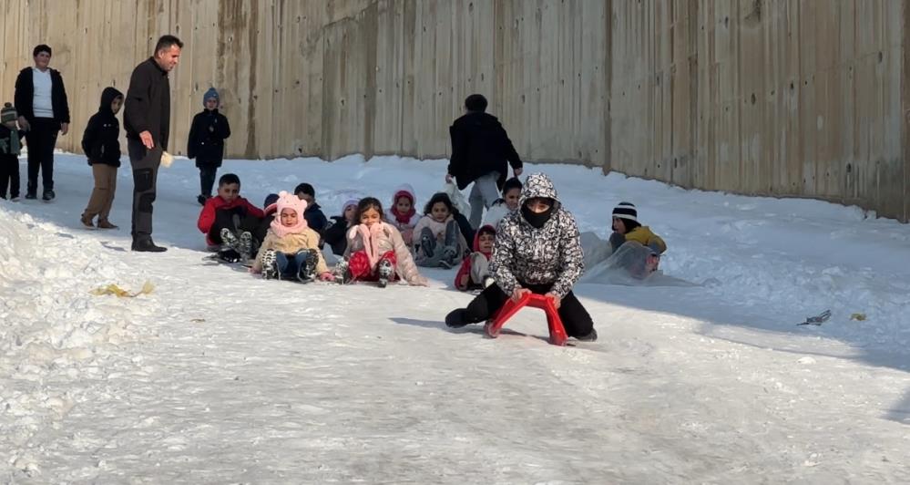 Hakkari ve ilçelerinde eğitime 1 gün ara verildi