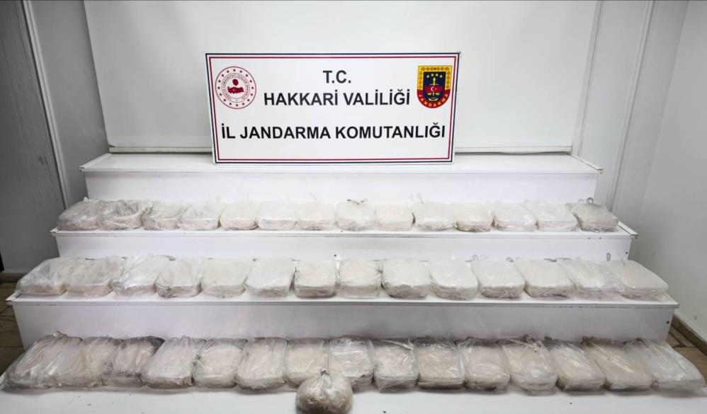 Hakkari’de 49 kilo metamfetamin ele geçirildi