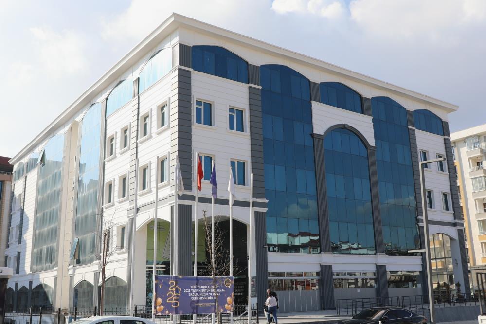 Van TSO: “Yılda en az 700 bin İranlının konakladığı Van’da konsolosluk hizmeti verilmesi gerekmektedir”