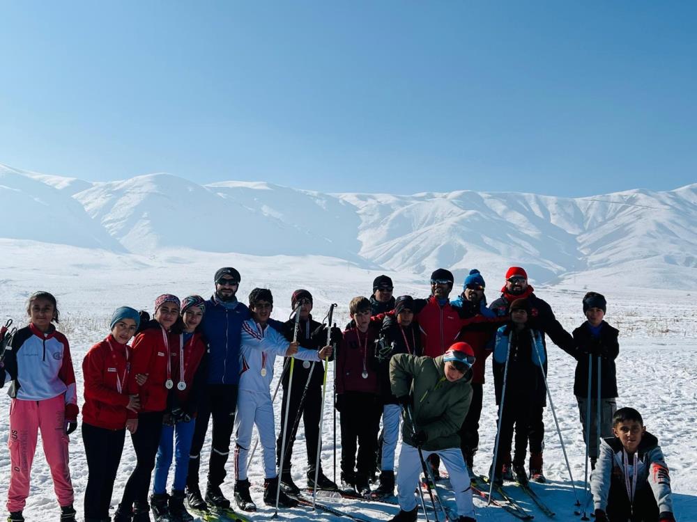 Yüksekova’da ‘Kayaklı Koşu İl Birinciliği’ heyecanı