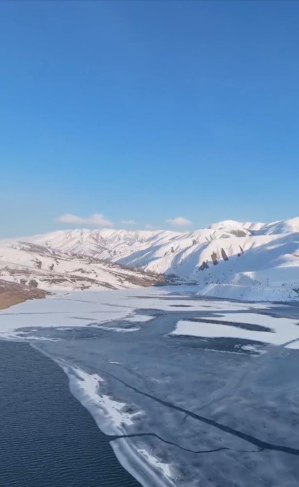 Kısmen donan Dilimli Barajı havadan görüntülendi