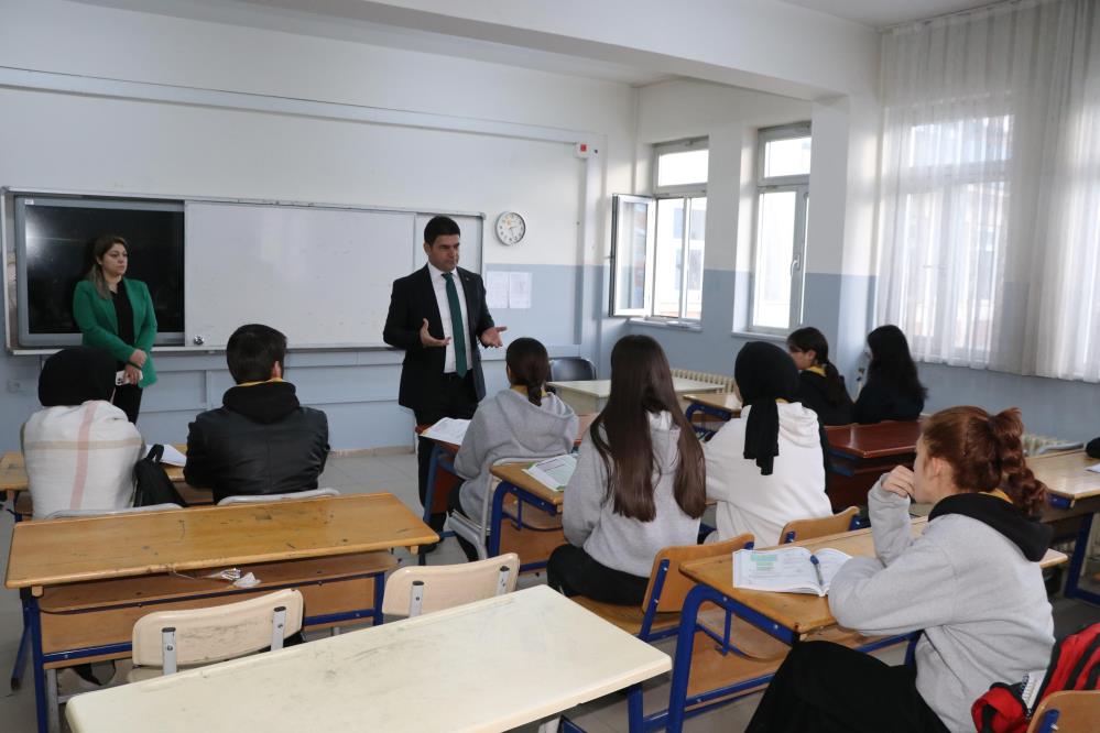 Hakkari’de 60 bin 882 öğrenci ders başı yaptı