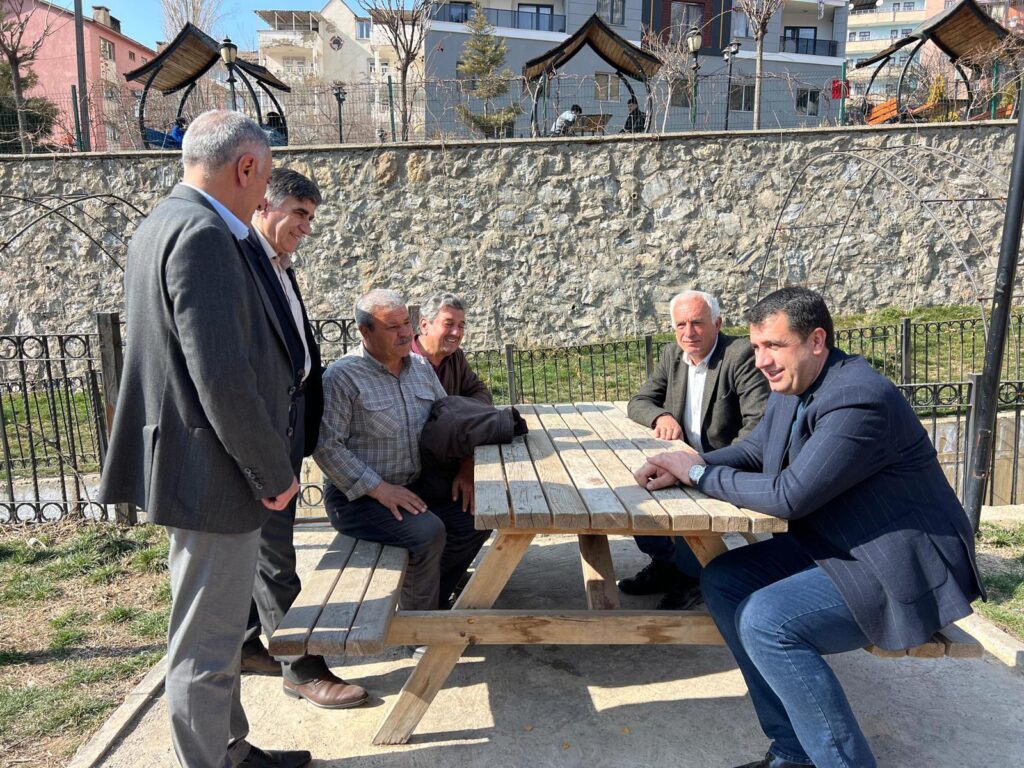 Başkan Şakar, Vatandaşların sorunlarını dinledi
