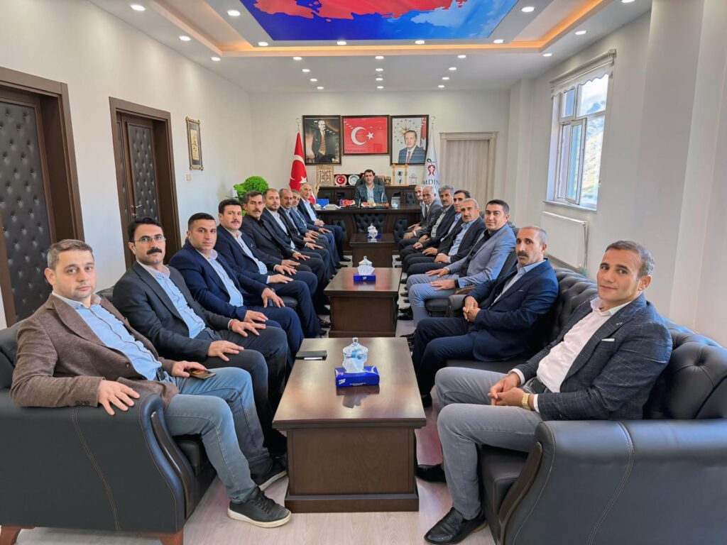 Köy Muhtarlarından Başkan Şakar’a Ziyaret