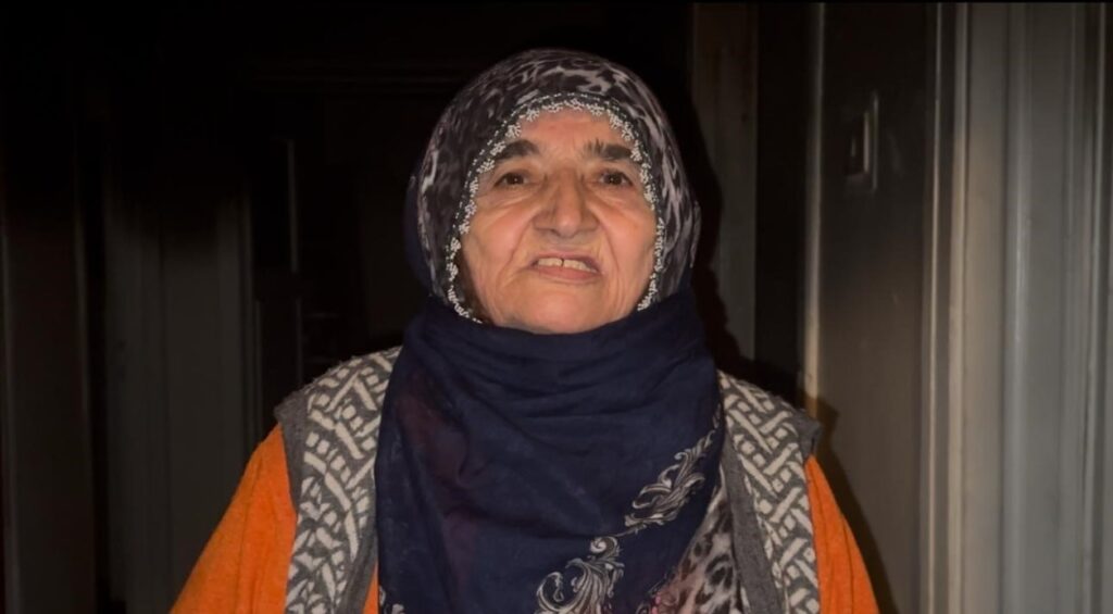 Kiracı evi ateşe verdi, 70 yaşındaki ev sahibi gözyaşlarına hakim olamadı