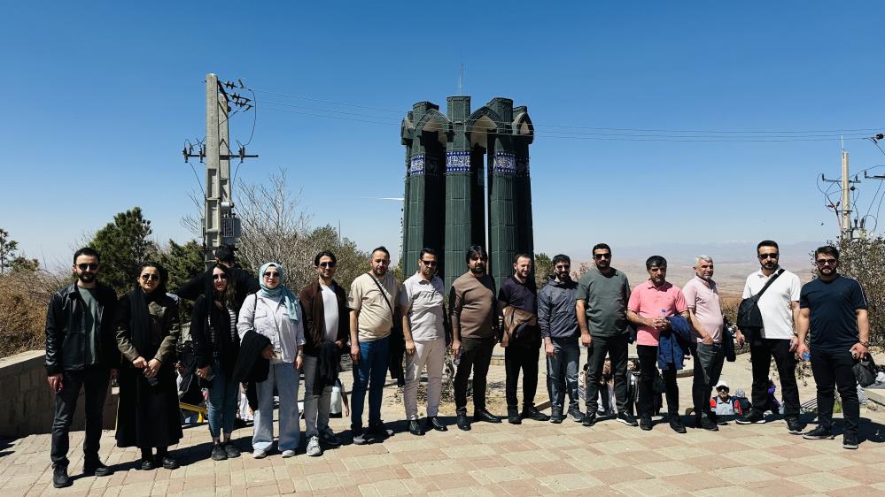 Yüksekovalı grup Tebriz’in tarihi alanlarını gezdi