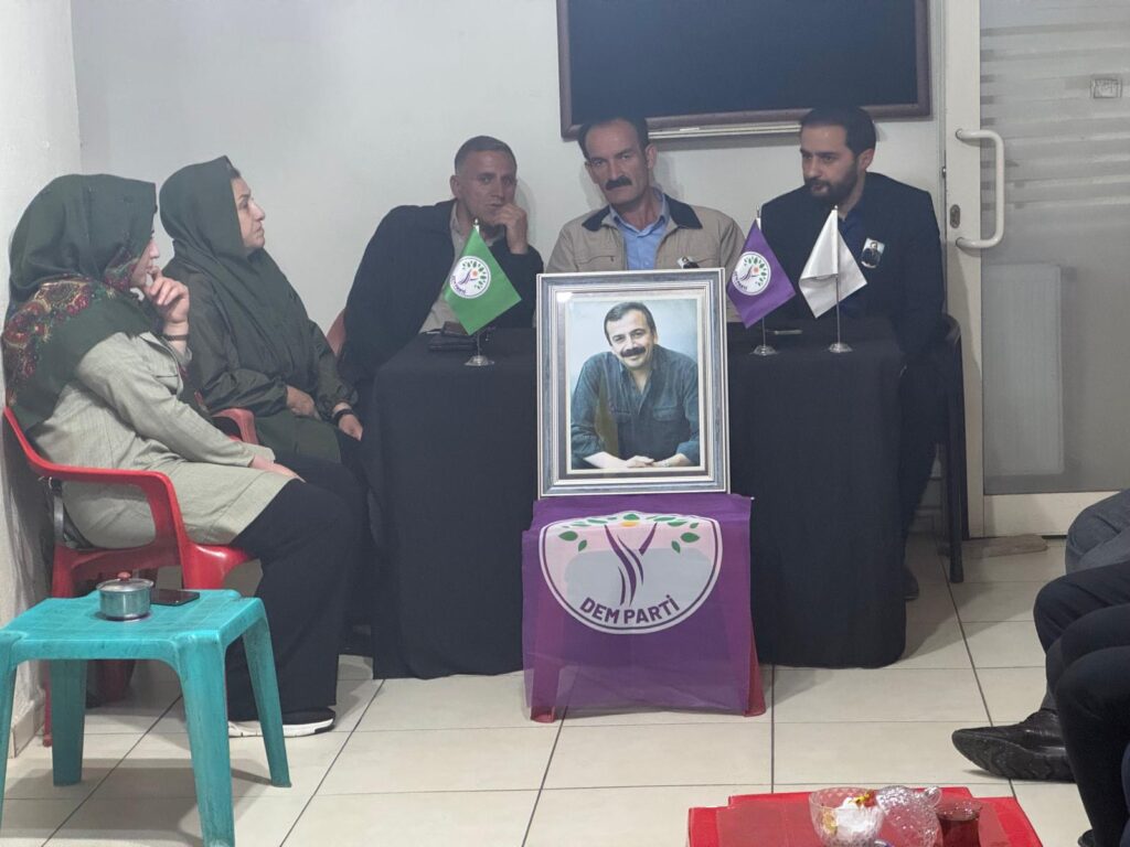 Şemdinli’de  Sırrı Süreyya Önder İçin Taziye Kuruldu