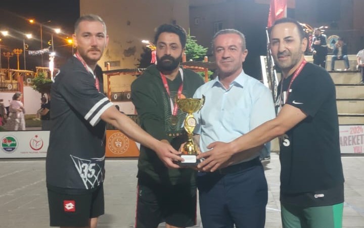 Hakkari 3×3 basketbol şampiyonu belli oldu: Beyazgölge zirvede!