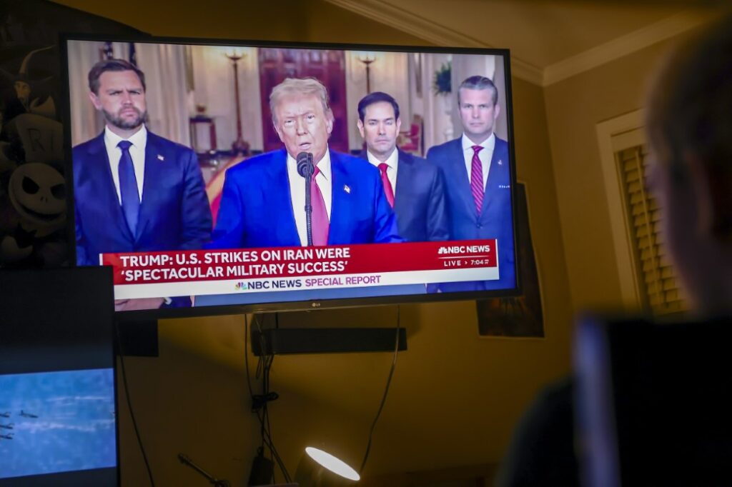 Trump: “İran’daki üç nükleer tesis vuruldu”